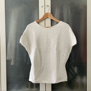 Uniqlo short sleeve white ribbed sweater, medium